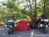 Fri-camping i en uttorkad flodådra någonstans i södra Italien.